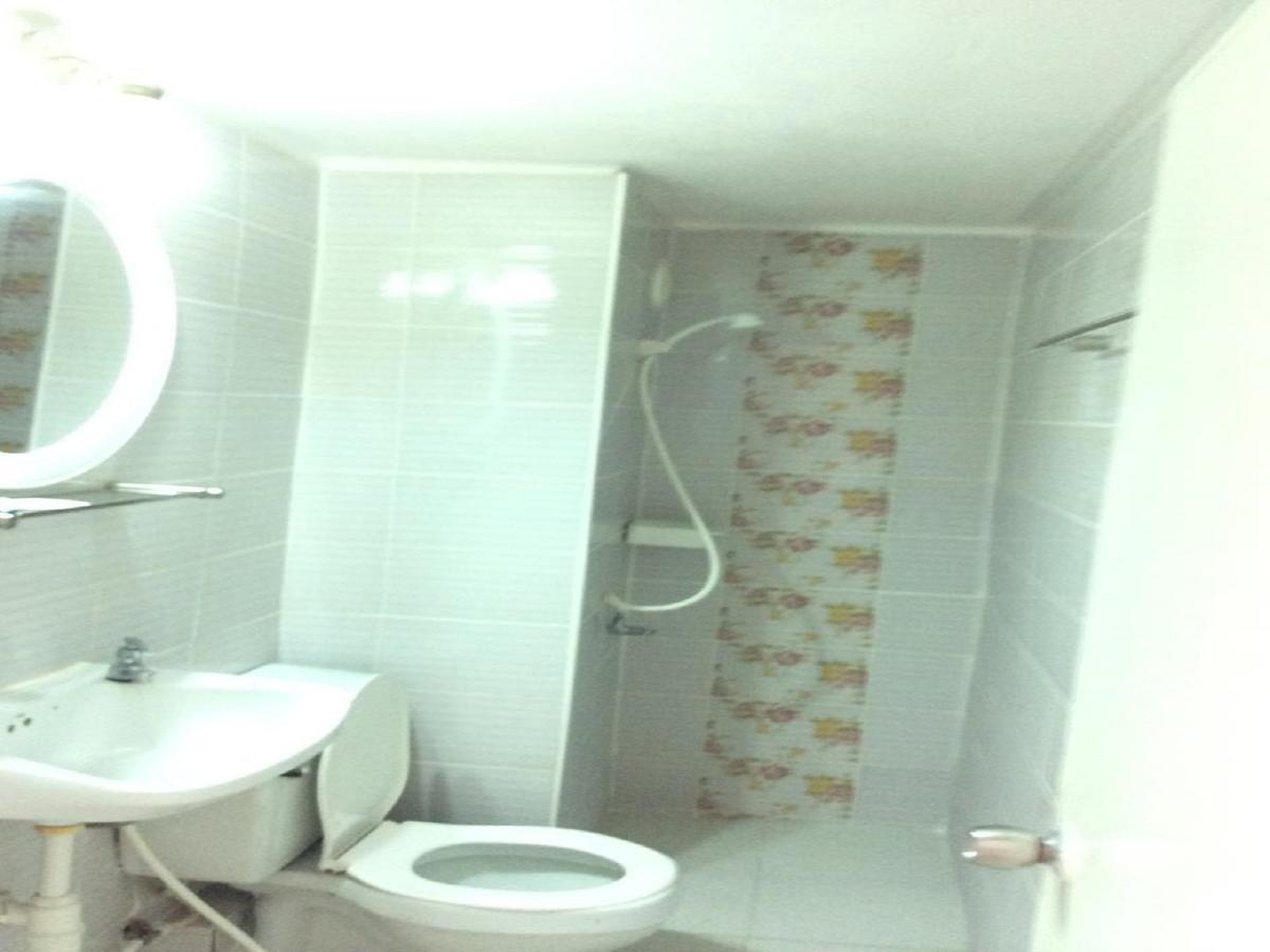Impact Challenger Muang Thong Thani Service Apartment Bangkok Exterior foto